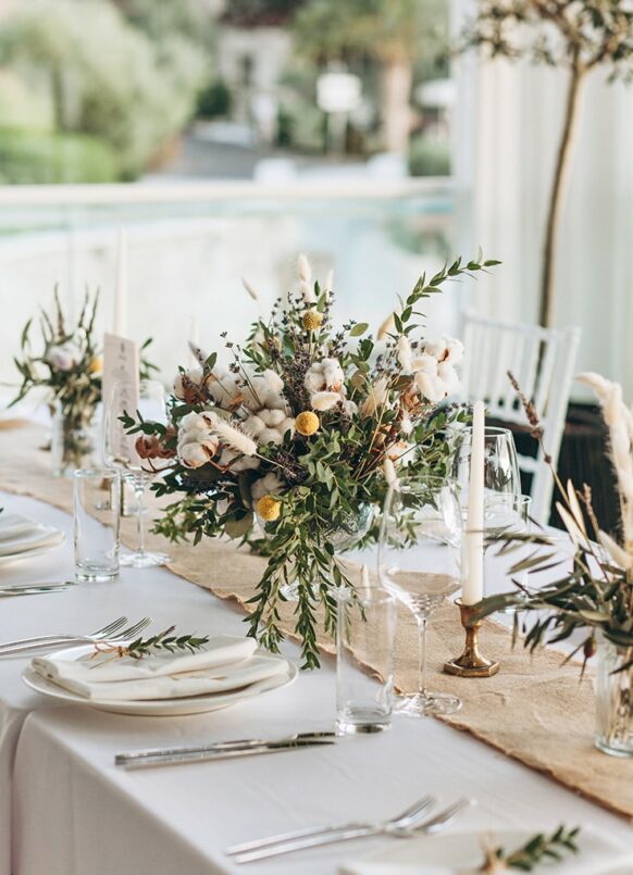 Sleek catering wedding table inspiration